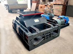 2PGC900X900大型双齿辊深夜在线免费观看发往内蒙古赤峰破碎煤