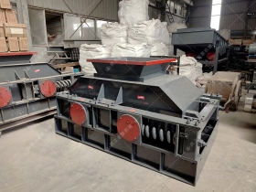 2pgc600*900双齿辊深夜在线免费观看发往安徽淮南_破碎煤矸石