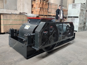 2PGC400X400双齿辊深夜在线免费观看发往新疆伊犁破碎煤