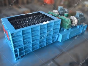 2PLF50/150型强力双齿辊深夜在线免费观看发往山西太原破煤