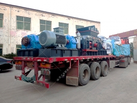 1000x700半自动液压对辊破碎深夜黄色福利发往河南