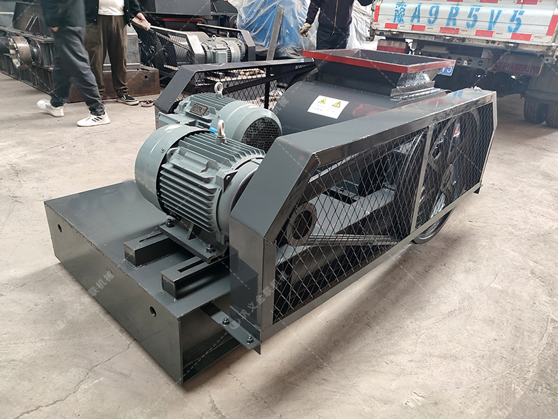 双齿辊深夜在线免费观看如何成为脆性物料粗破行业的佼佼者?