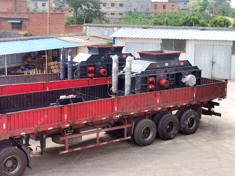 时产100吨和200吨的石灰石生产线，选择的液压对辊深夜黄色福利有何不同？